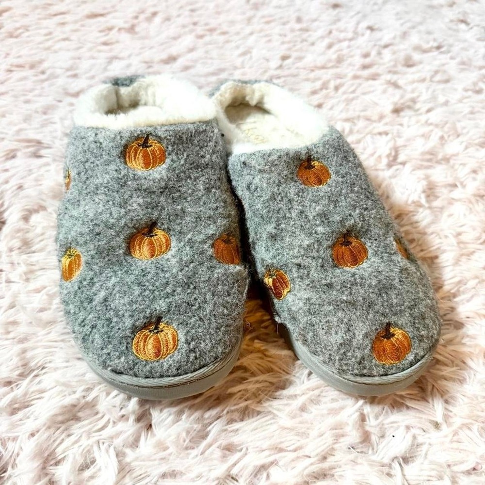 Autumn Embroidered Pumpkins Felted Gray Cozy Faux Fur Lined Slippers Womens S